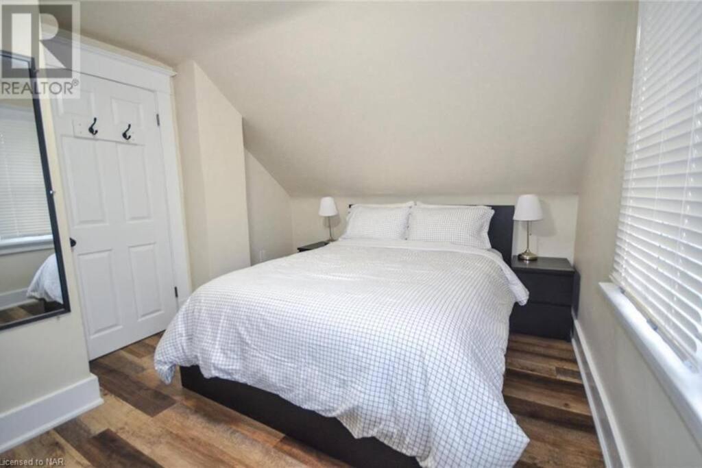 Cozy 3 Bedroom Downtown Cottage With Complimentary Breakfast Delivered Daily To The Rental Niagara Falls Exteriér fotografie